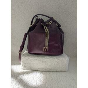 Victoria’s Secret Bucket Crossbody Bag Burgundy Patchwork‎ Leather Gold Chain L
